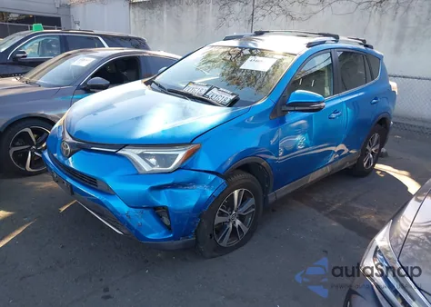 2017 Toyota Rav4 Xle из США, поврежденный, VIN JTMWFREVXHJ105295